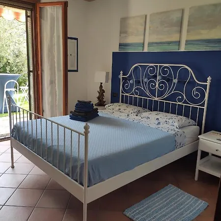 Apartment Private Garden Giardino Privato A - House Amorino